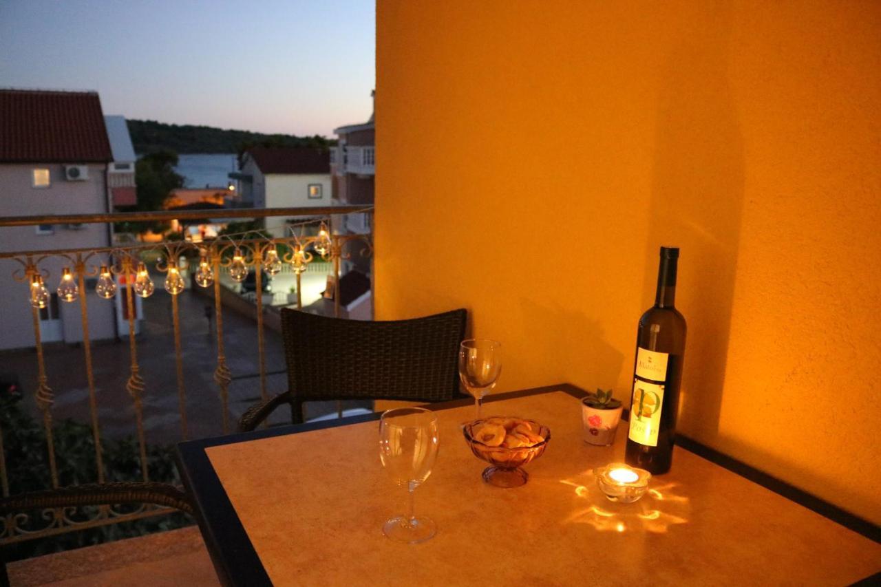 Apartments Marina Vodice Buitenkant foto
