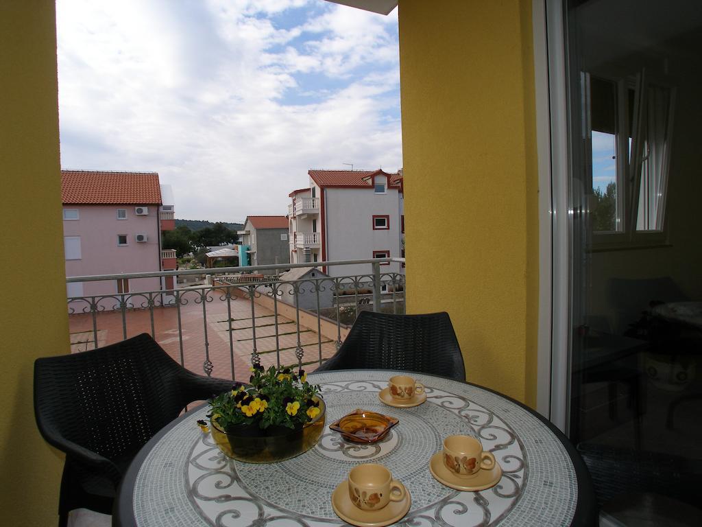 Apartments Marina Vodice Buitenkant foto